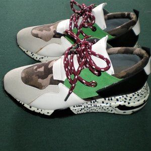 New n Box STEVE MADDEN CLIFF CAMO MULTI SNEAKERS 8